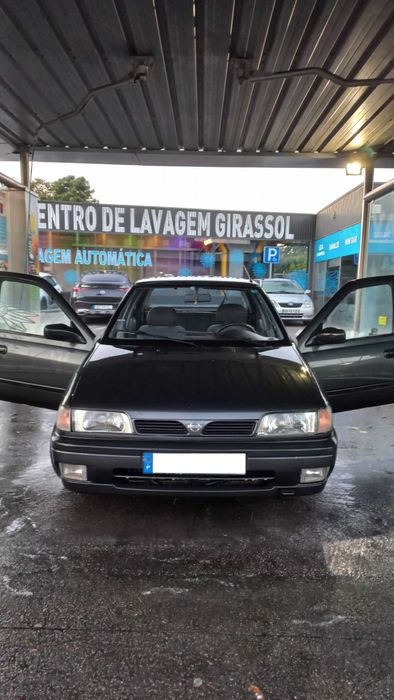 Vendo Nissan Sunny de 1995 com 219 mil km