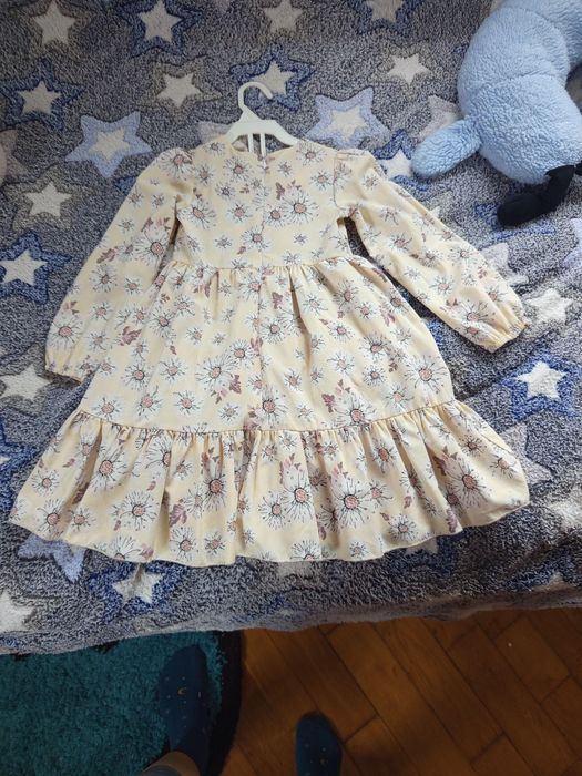 Продам плаття на дівчинку.