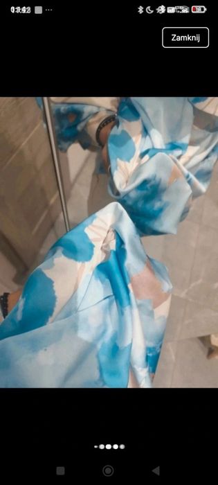 Niebieska koszula atłasowa oversize kwiaty