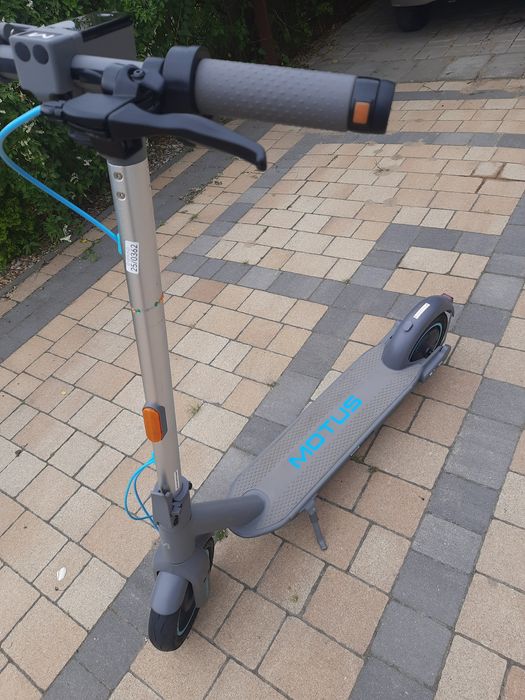 Motus Scooty 10 nowe koła z oponami na gwarancji producęta

Sprzedam h