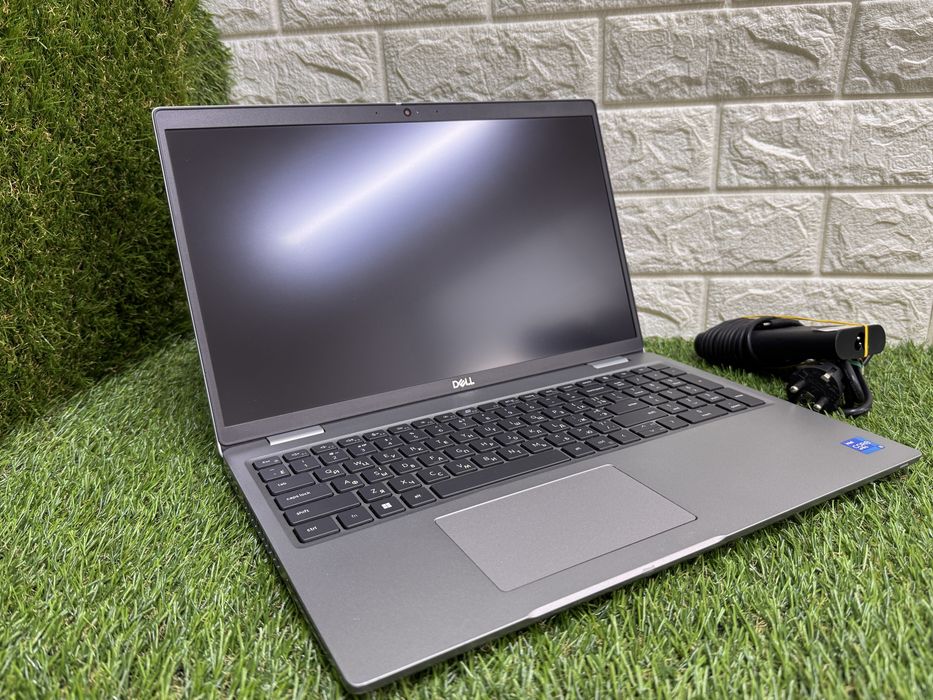 Dell Latitude 5521