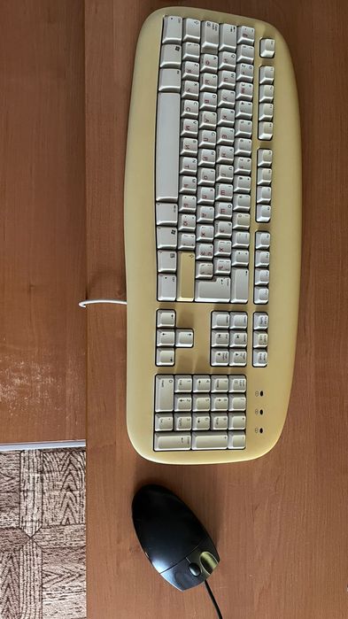 Продам компʼютер самсунг системний блок клавіатуру монітор б/у дешево