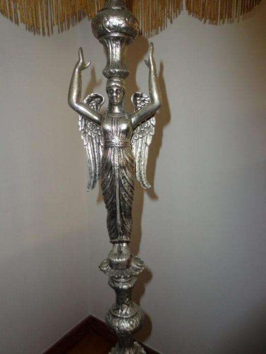 candeeiros tecto (2) e de pé (1) - sala iluminação