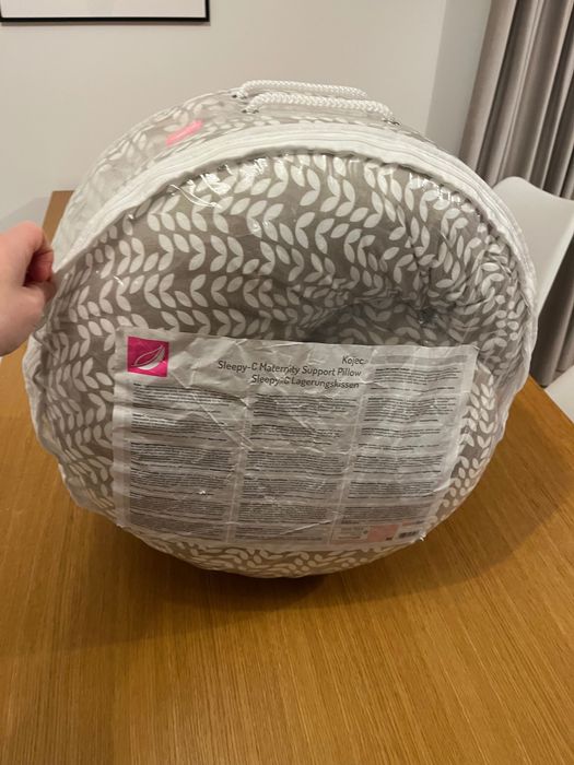 Motherhood Poduszka kojec dla kobiet w ciąży beż