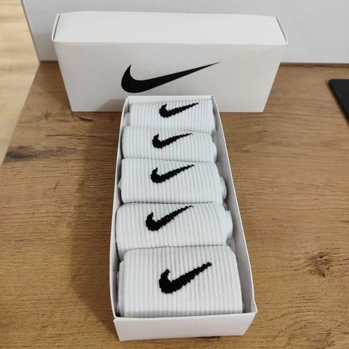 skarpetki nike w roznych kolorach