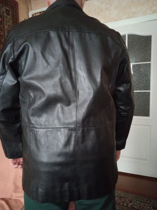 Кожаный мужской пиджак осень весна а отличном состоянии