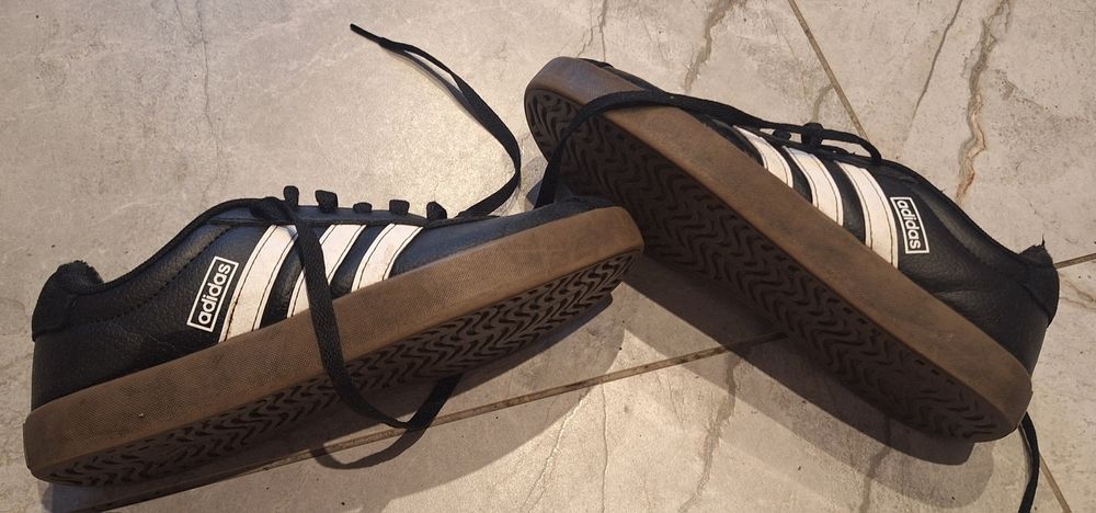 Buty adidas czarne