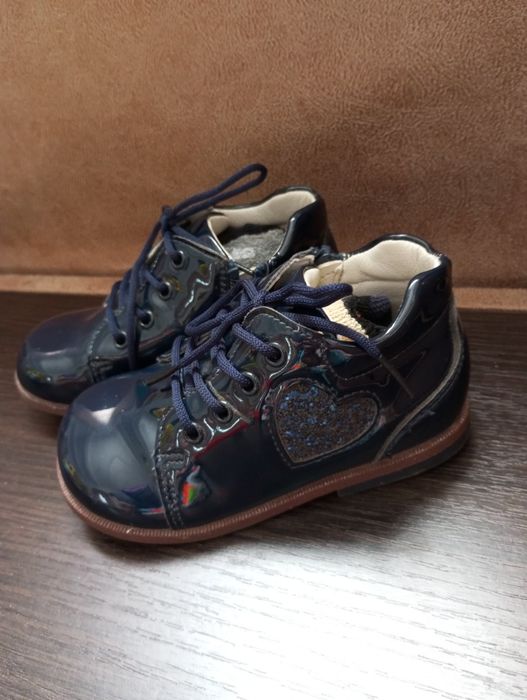 Взуття для дівчинки 24 р