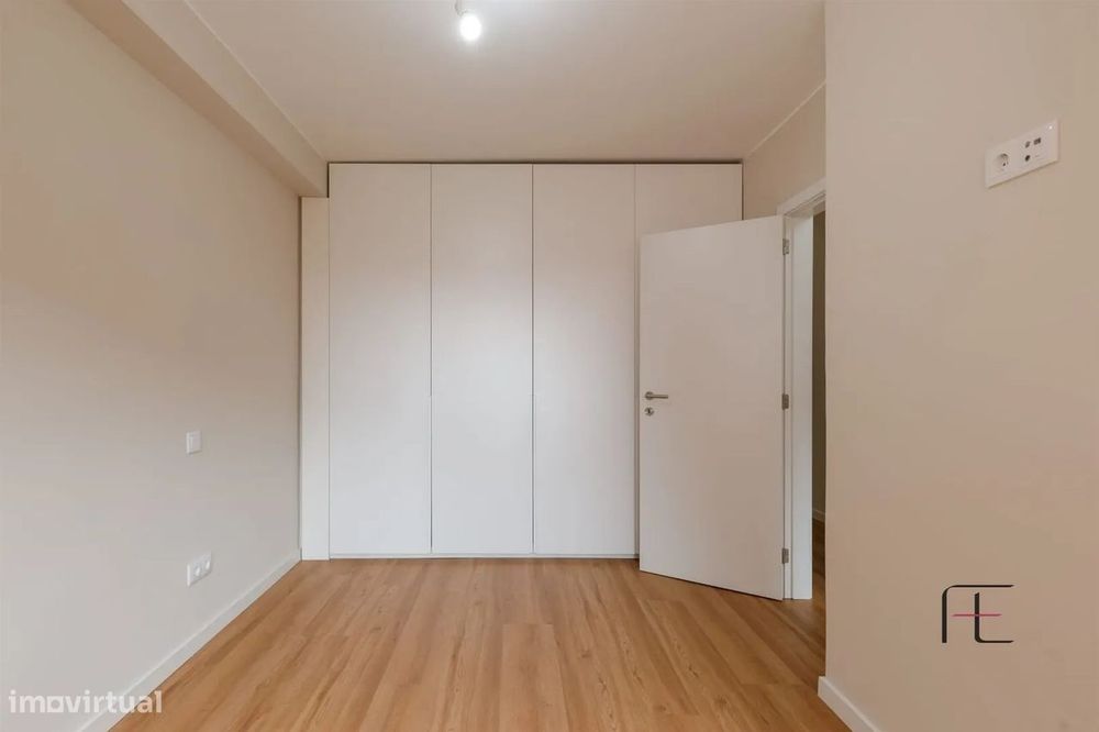 Apartamento T4, Porto, Porto