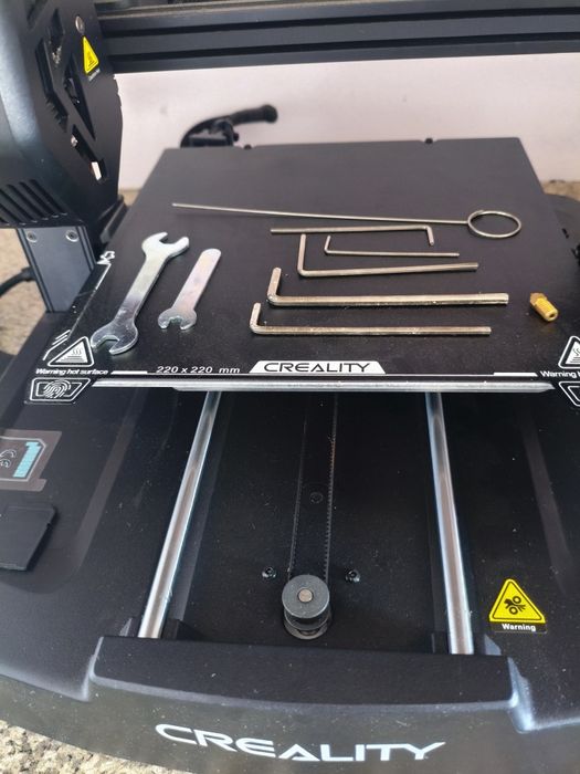 Impressora 3D Creality Ender 3 V3 SE – Como Nova (C/ Garantia até 2027)