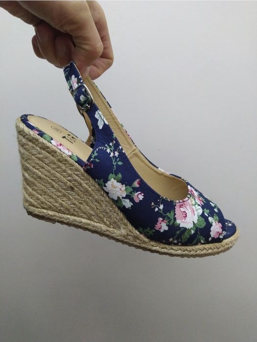 T&R 38 sandały damskie koturny