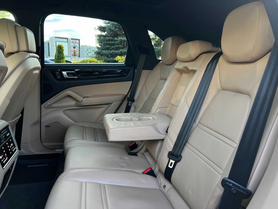 Porsche Cayenne 2022
