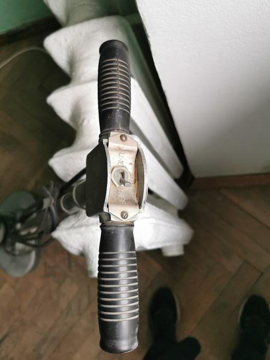 Полотер ретро робочий