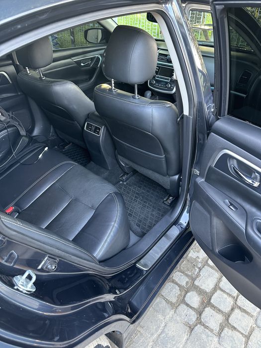 Продам nissan altima