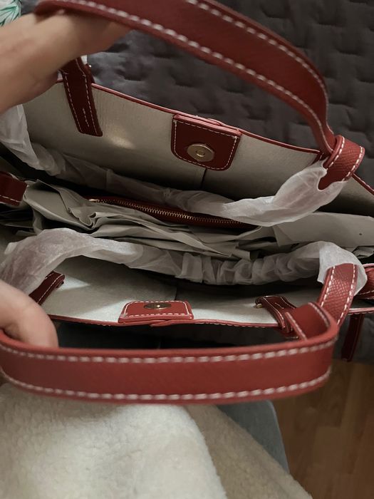 Mala Nova, com etiqueta