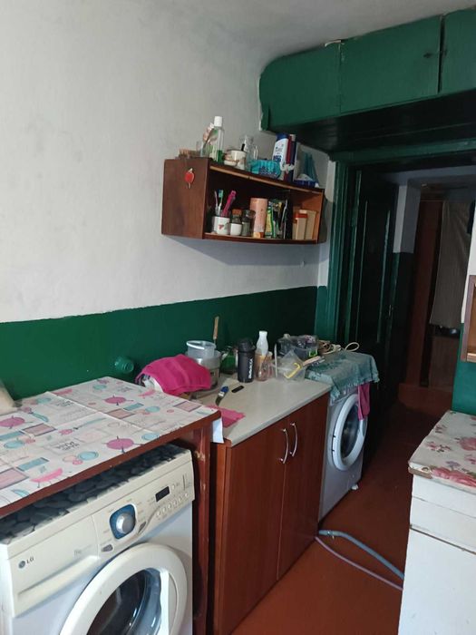 Продам  кімнату в гуртожитку   центр