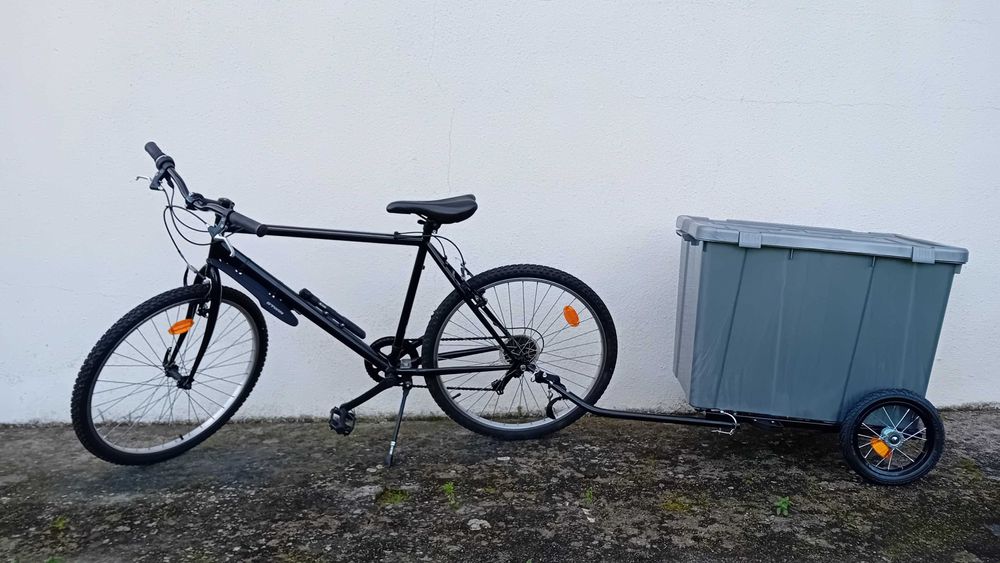 Bicicleta BTT com Atrelado