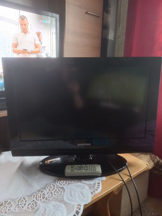 Telewizor Samsung 26cali  Model:LE26C350D1W
