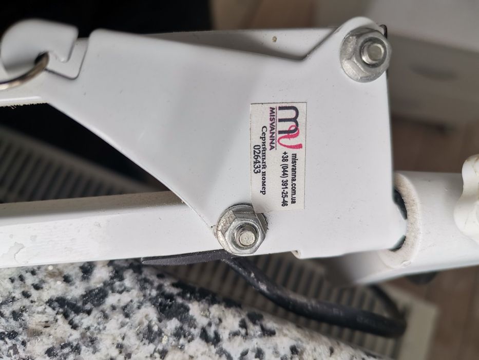 Лампа лупа з тумбою