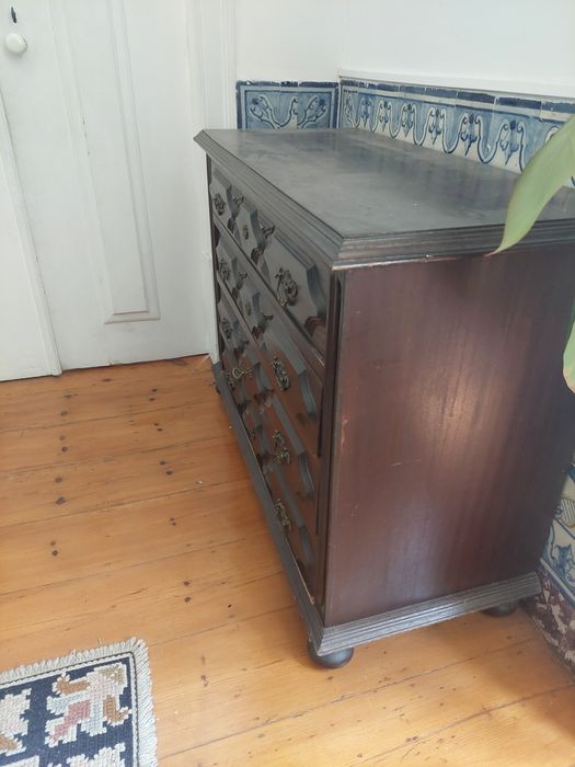 Cómoda madeira maciça