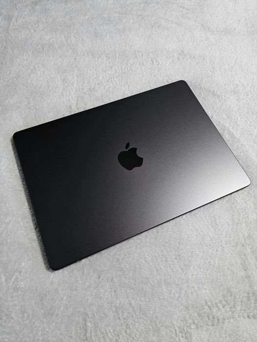 MacBook Pro 14” M3 Max | 36 GB RAM | 1 TB SSD