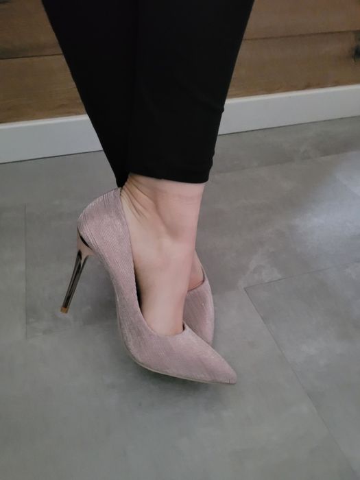 Nowe szpilki. Idealne na ślub