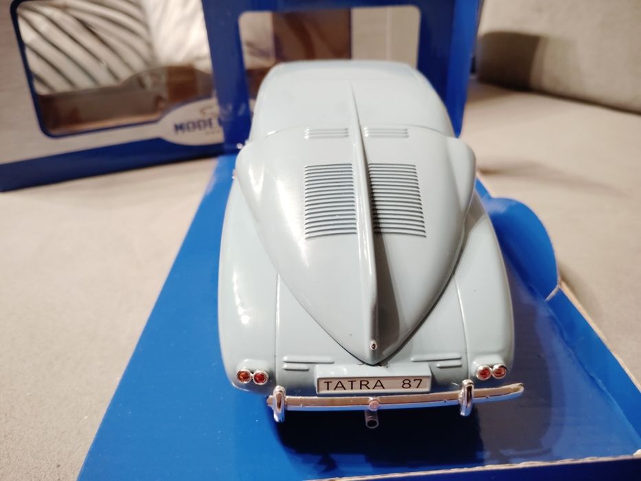 Model Tatra 87 w skali 1:18