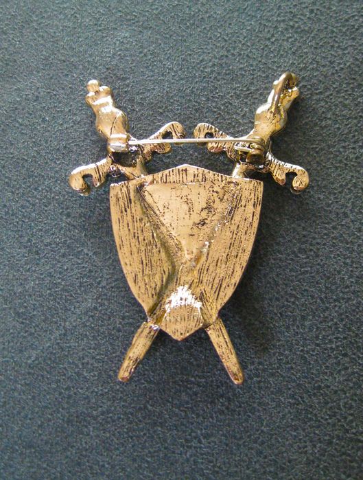 Alfinete / Broche / Pregadeira Escudo Espadas Cruzadas Templarios NOVO
