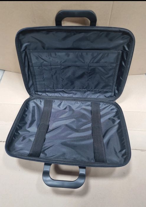 Teczka granatowa na laptop 15,6 cali