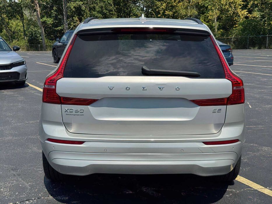 Volvo XC60 B5 Momentum      2022