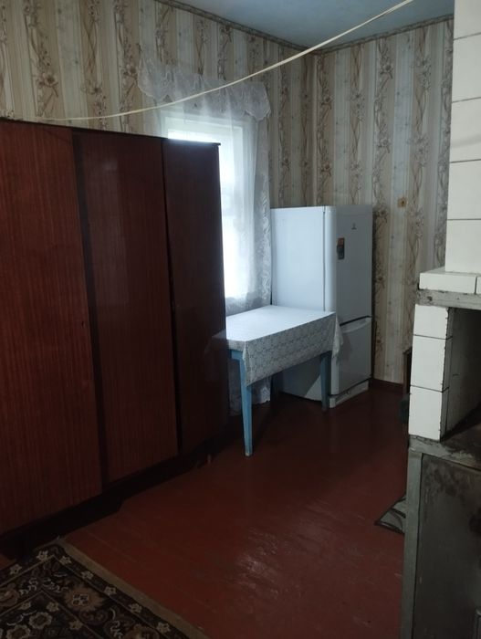 Продам пів будинку 450 м до центрального ринку