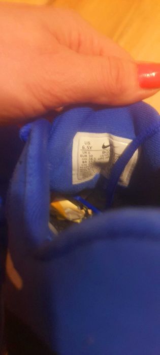 Buty sportowe marki Nike rozmiar 39