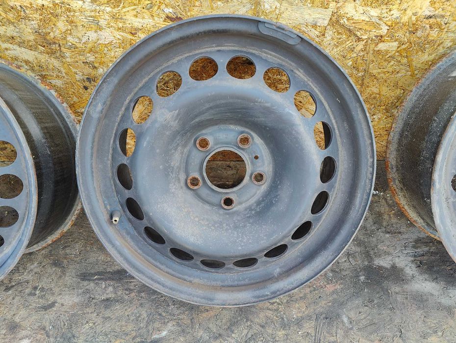 Felgi Stalowe Stalówki 16 5x112 16x7J ET39 Volkswagen Audi Seat Skoda