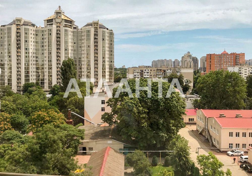 2-комнатная квартира в кирпичном доме возле Парка победы