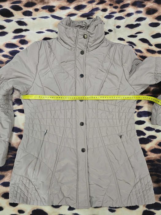 Жіноча фірмова куртка XL