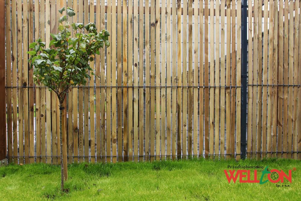 Przesłona ogrodzenia listwy drewniane