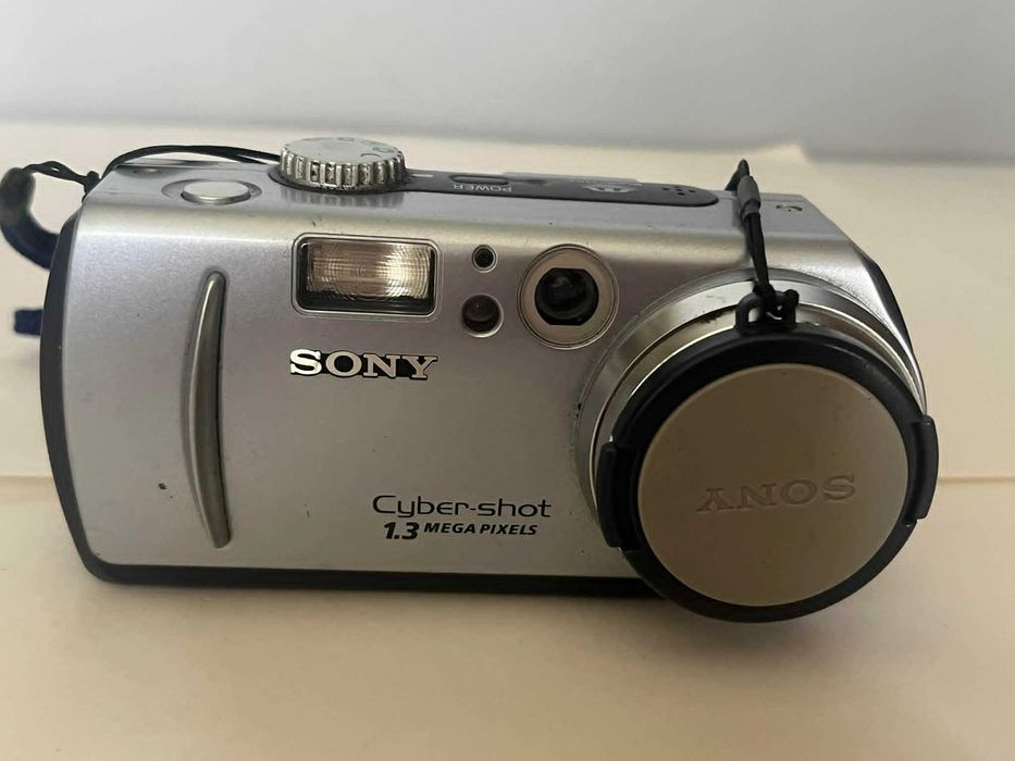 Aparat cyfrowy Sony Cyber-shot 1,3   DSC-P30