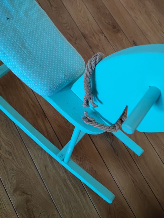 Konik na biegunach drewniany