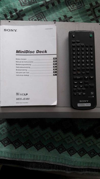 мини дисковая дека Sony-MDS-je 480 с пультом и паспортом ! состояние!