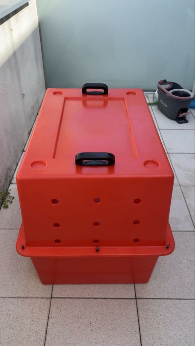 Caixa transportadora para cão IATA – Modelo 400L – 70x70x90 cm