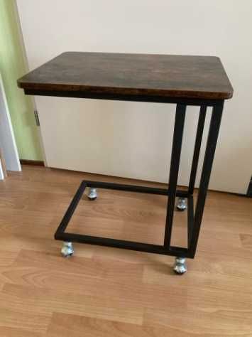 Столик журнальний у вітальню