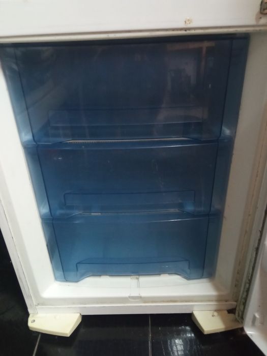 Продам холодильник gorenie бу в хорошому стані
