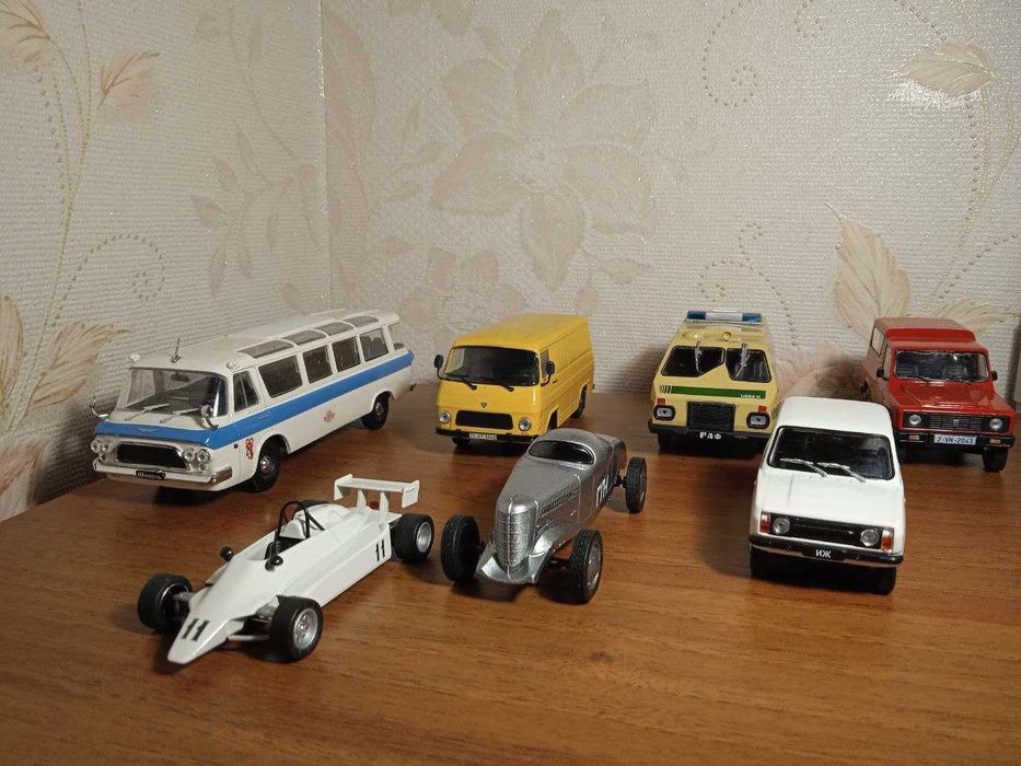 Журнальные модели автолегенды ссср 1/43 одним лотом!