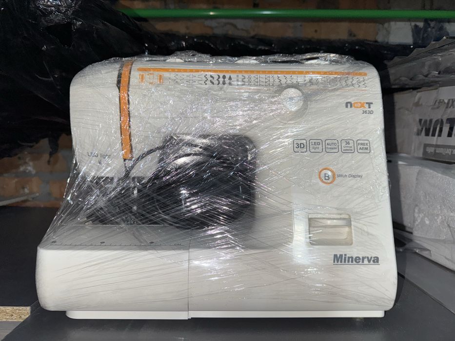 Машинка швейная minerva