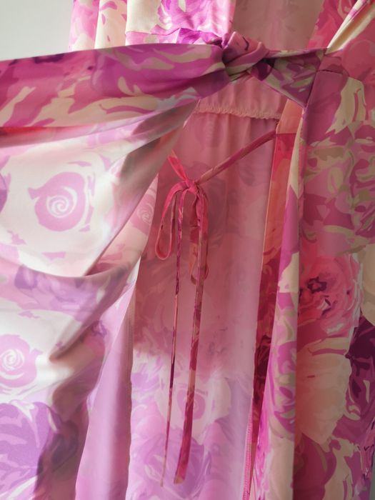 Sukienka Roco Fashion w kwiaty 36