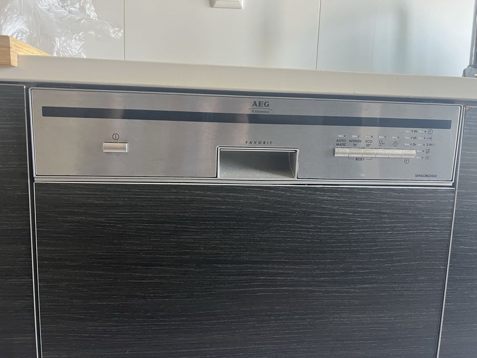 Máquina lavar loiça AEG encastre