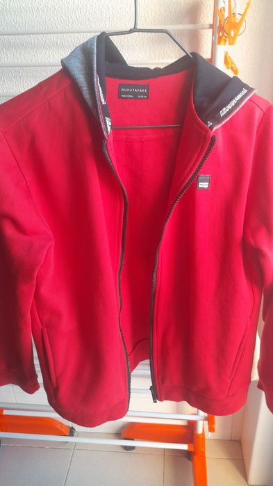 Casaco de Fato de Treino vermelho  12 Anos