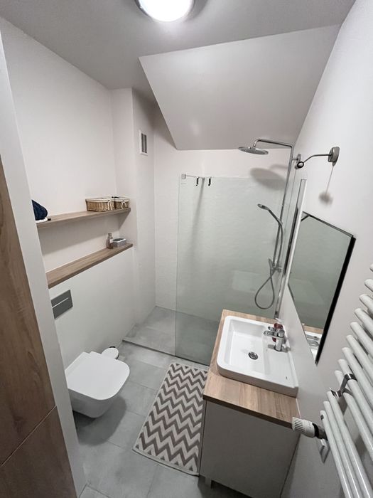 Wysokie przestronne mieszkanie z balkonem 16m2 +MP w hali