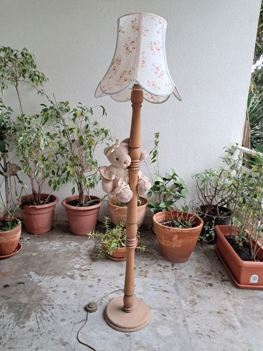 Candeeiro pé abajour tecido flores tild