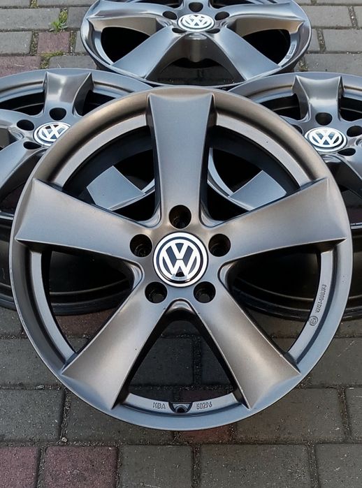 Диски R17 5×112  Volkswagen Touran Jetta GOLF PASSAT Skoda Audi